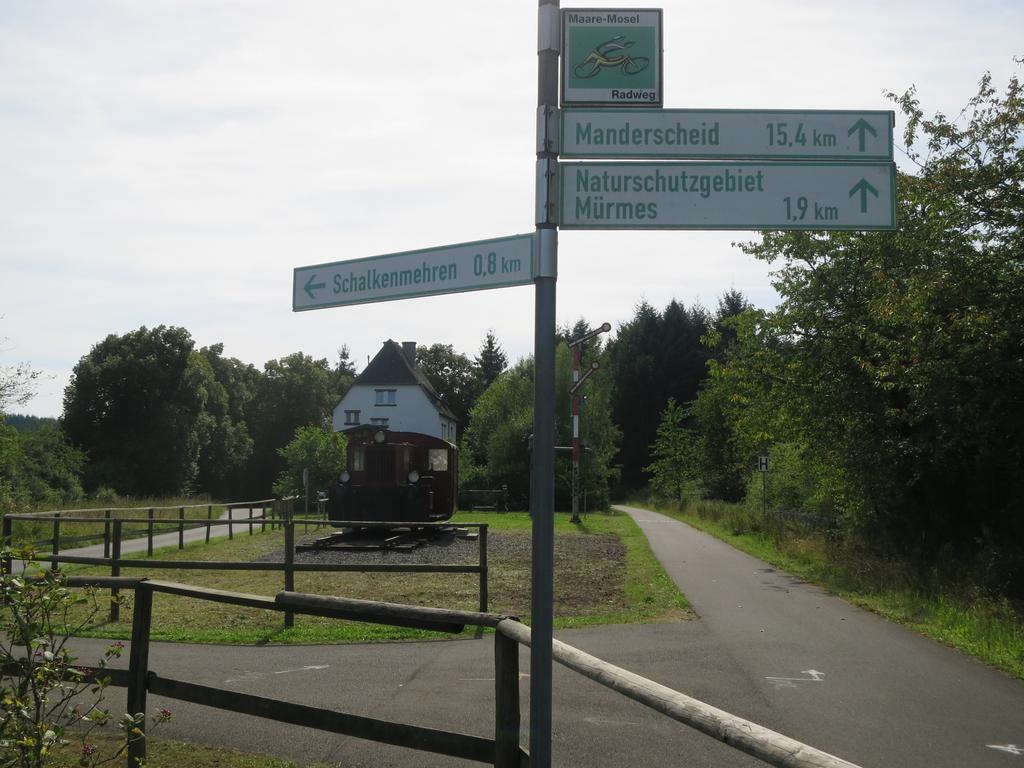 Ferienwohnungen Haus Hinneres Schalkenmehren Exterior foto